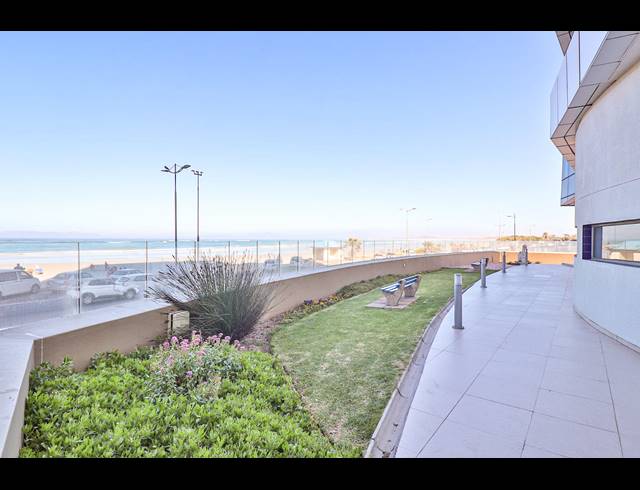 4 BEDROOM APARTMENT FOR SALE IN STRAND NORTH